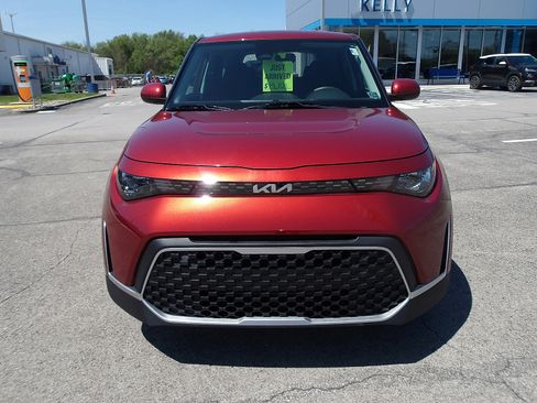 Used 2023 Kia Soul LX w/ LX Technology Package FWD image 2