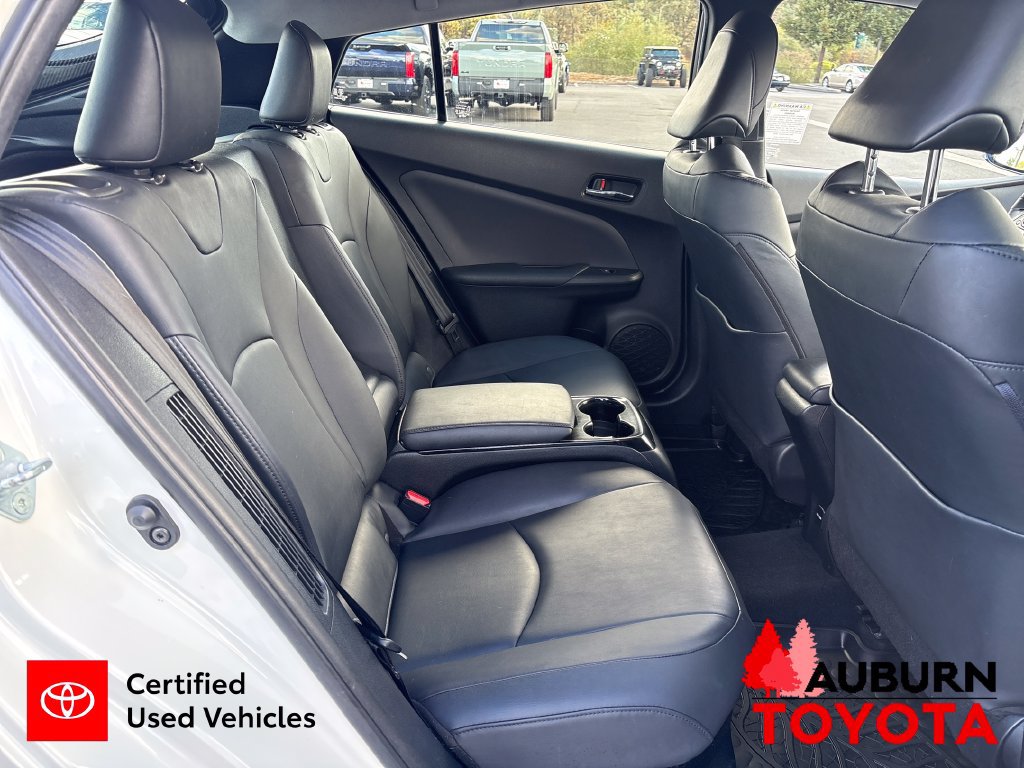 Certified 2017 Toyota Prius Prime Advanced w/ Carpet Mat Package FWD image 21