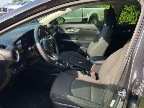 Used 2019 Kia Forte LXS FWD image 11