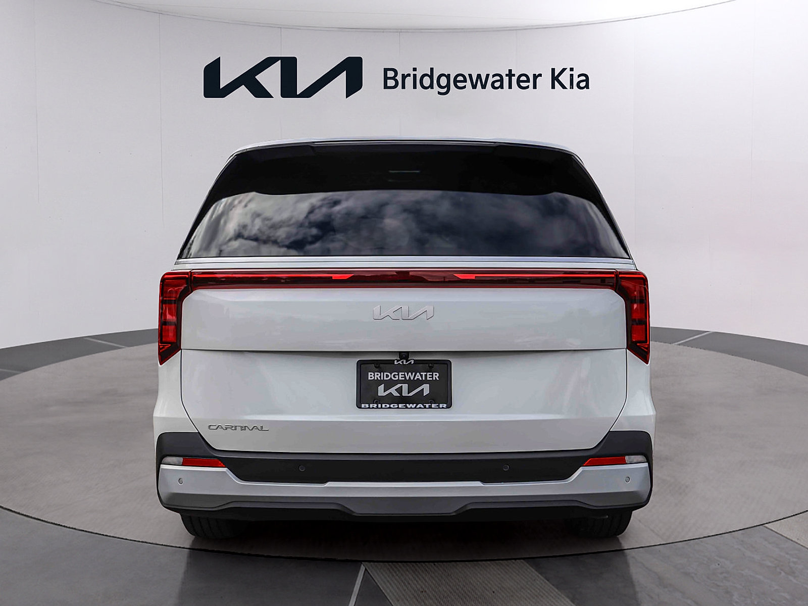 Used 2026 Kia Carnival EX FWD image 5
