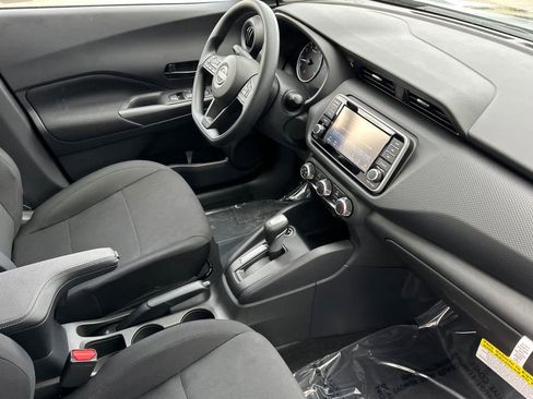 New 2025 Nissan Kicks Play S image 17