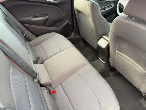 Used 2018 Chevrolet Cruze LT w/ Convenience Package FWD image 6