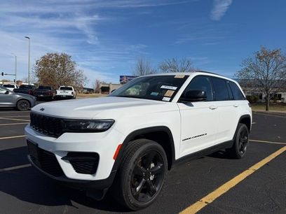 Used 2024 Jeep Grand Cherokee Altitude