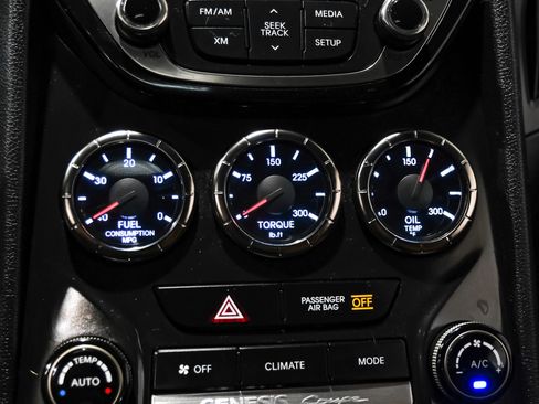 Used 2013 Hyundai Genesis 3.8 RWD image 30