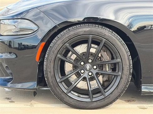 Used 2017 Dodge Charger R/T image 5