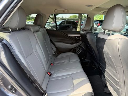 Used 2025 Subaru Outback Limited AWD/4WD image 32