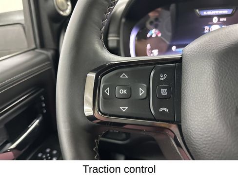 Used 2025 RAM 2500 Limited AWD/4WD image 36