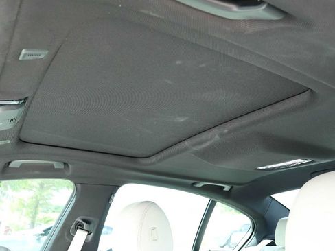 Used 2019 BMW 530i w/ Convenience Package RWD image 28