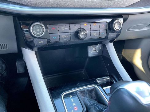 Used 2022 Jeep Compass Latitude w/ Convenience Group AWD/4WD image 24