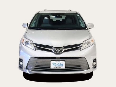 Used 2019 Toyota Sienna L image 3