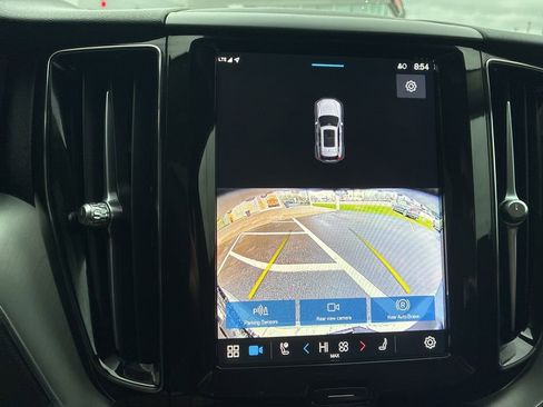 Certified 2024 Volvo XC60 B5 Core w/ Protection Package Premier image 11