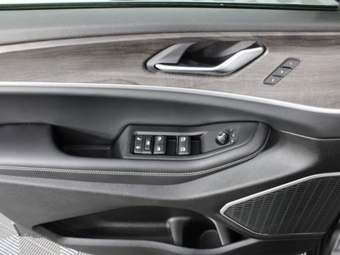 New 2026 Jeep Grand Cherokee Limited w/ Luxury Tech Group II AWD/4WD image 17