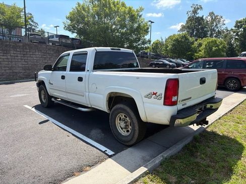 Used 2006 Chevrolet Silverado 2500 LT w/ Heavy-Duty Power Package AWD/4WD image 4