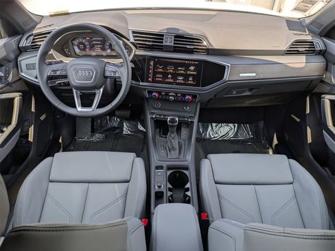 New 2025 Audi Q3 2.0T Premium image 5