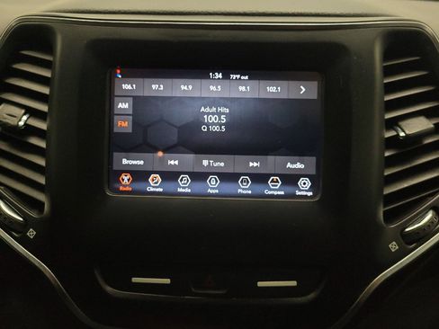 Used 2020 Jeep Cherokee Latitude FWD image 25