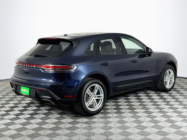 Used 2023 Porsche Macan AWD/4WD image 7