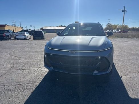 New 2026 Chevrolet Equinox EV RS w/ Convenience Package II AWD/4WD image 2