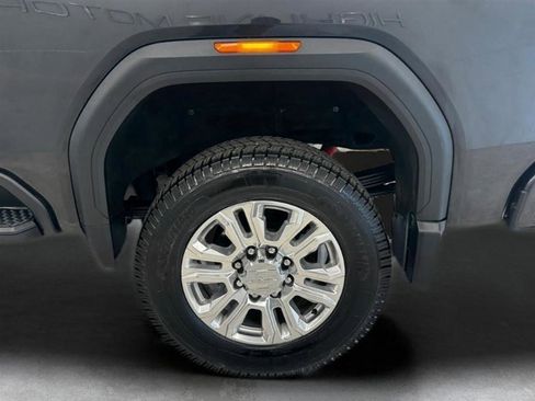 Used 2020 GMC Sierra 2500 Denali w/ Denali Ultimate Package AWD/4WD image 39