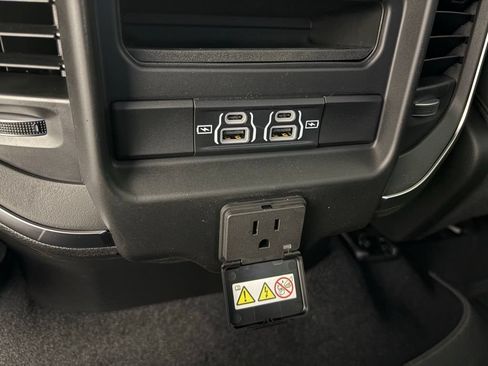 New 2026 RAM 1500 Big Horn AWD/4WD image 36