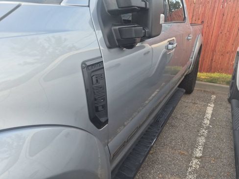 Used 2022 Ford F250 Lariat w/ Black Appearance Package AWD/4WD image 6