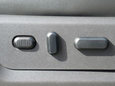 Used 2011 Ford F250 Lariat w/ Chrome Pkg image 49