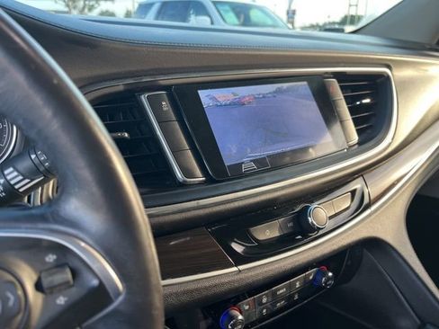 Used 2020 Buick Enclave Essence FWD image 26