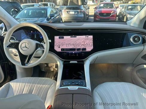 Used 2023 Mercedes-Benz EQS 580 4MATIC SUV image 21