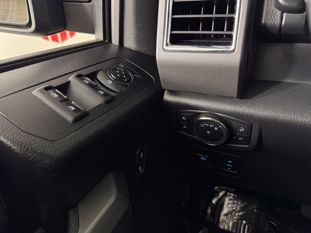 Used 2015 Ford F150 XLT w/ Equipment Group 302A Luxury RWD image 19