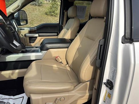 Used 2015 Ford F150 Lariat w/ Equipment Group 502A Luxury image 11