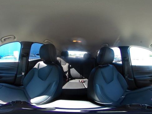 Used 2025 Buick Encore GX Preferred FWD image 41