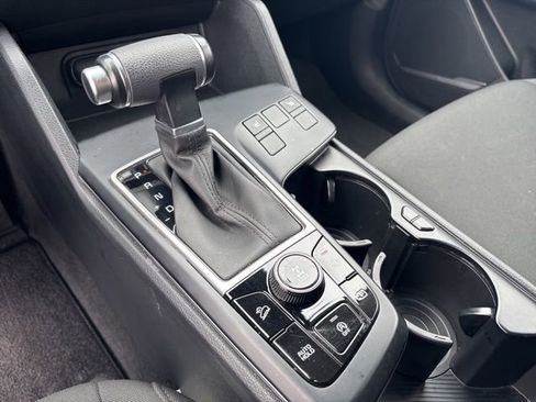 Used 2025 Kia Sportage LX AWD/4WD image 19