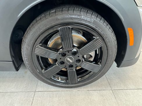 Certified 2024 MINI Cooper S FWD image 33