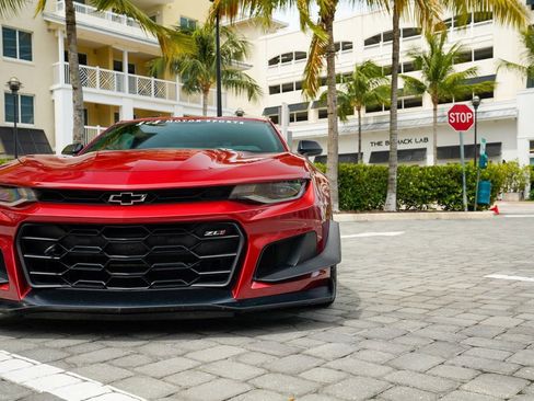 Used 2021 Chevrolet Camaro ZL1 image 7