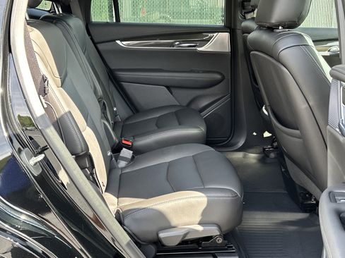Used 2021 Cadillac XT6 Sport AWD/4WD image 13