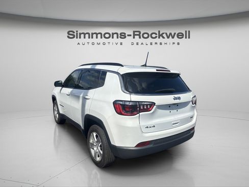 Used 2022 Jeep Compass Latitude w/ Convenience Group image 9