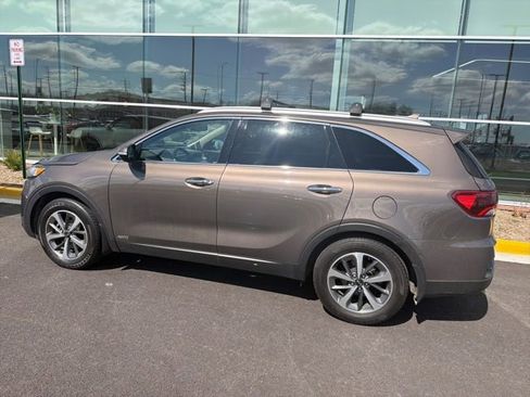 Used 2019 Kia Sorento EX image 8