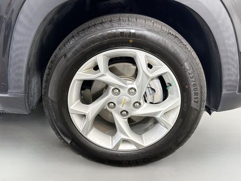Used 2024 Chevrolet Trax LS w/ LS Convenience Package FWD image 31