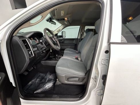 Used 2018 RAM 3500 Tradesman w/ Chrome Appearance Group image 7