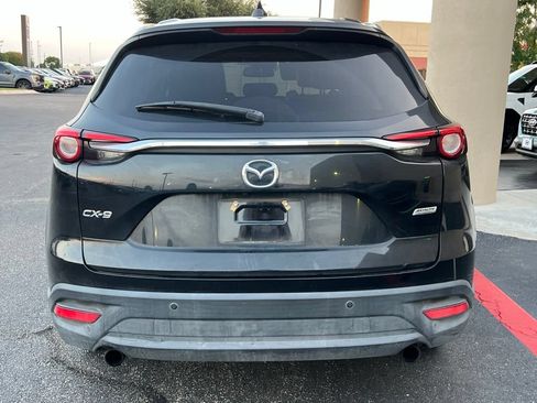 Used 2018 MAZDA CX-9 Touring w/ Touring Premium Package FWD image 4