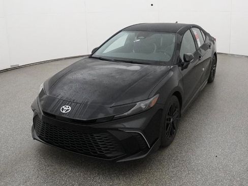 New 2026 Toyota Camry SE image 4