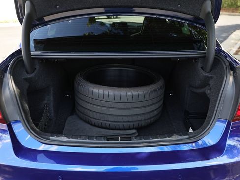 Used 2018 BMW M3 CS w/ Executive Package RWD image 27