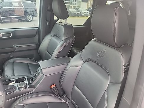 Used 2025 Ford Bronco Badlands AWD/4WD image 13