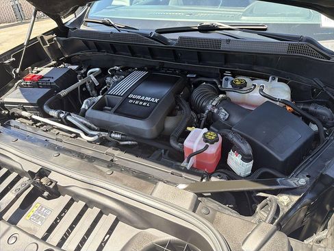 Used 2022 Chevrolet Silverado 1500 LT RWD image 29