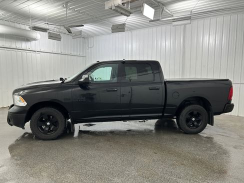 Used 2017 RAM 1500 ST w/ SXT Appearance Group AWD/4WD image 18