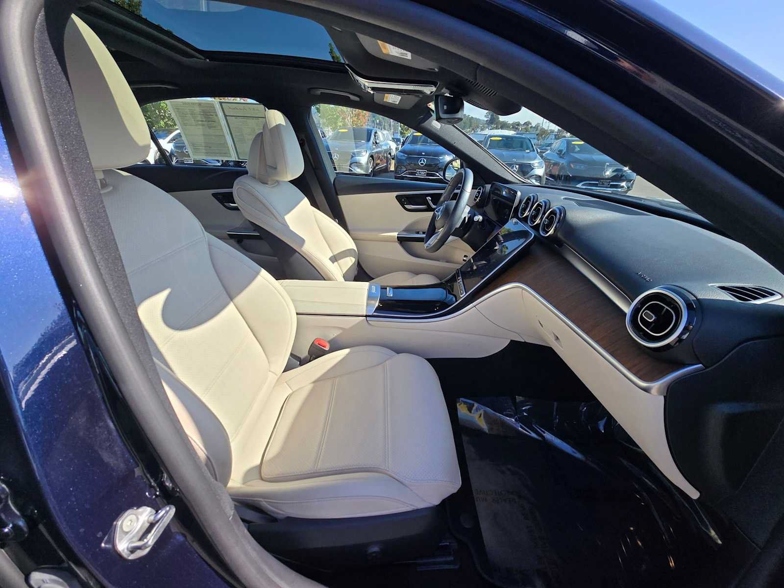 Used 2022 Mercedes-Benz C 300 Sedan image 11