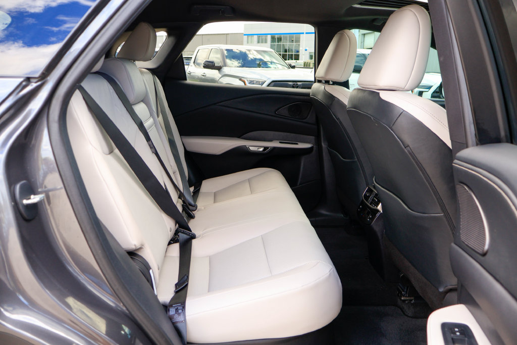 Used 2024 Lexus RX 350 Premium w/ Accessory Package (Z1) FWD image 12