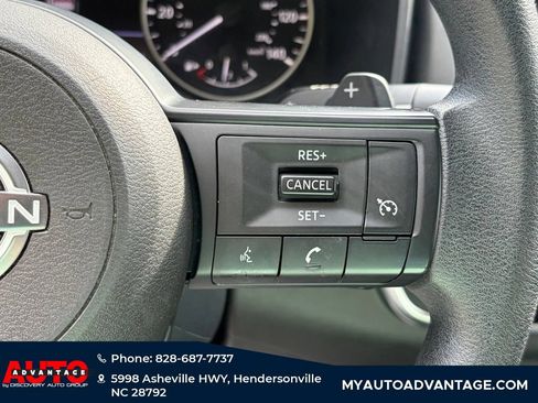 Used 2024 Nissan Rogue S AWD/4WD image 19