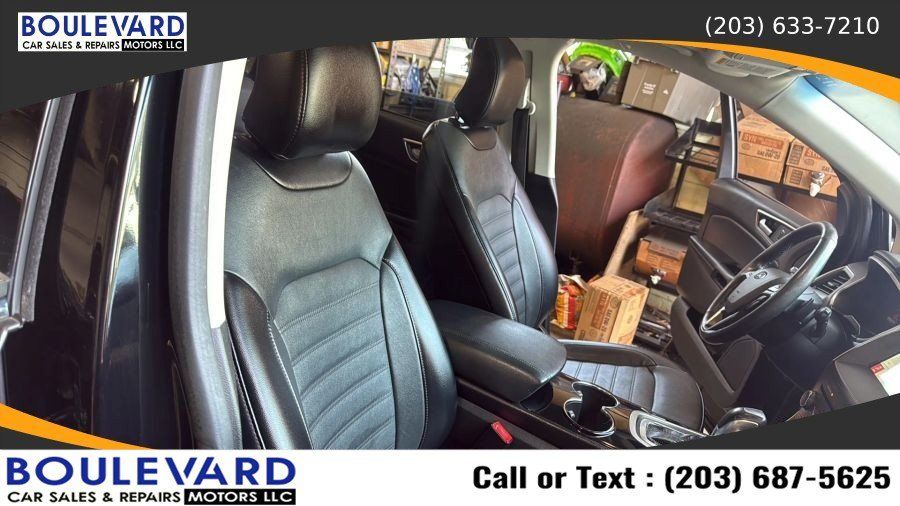 Used 2018 Ford Edge SEL w/ Equipment Group 201A AWD/4WD image 42