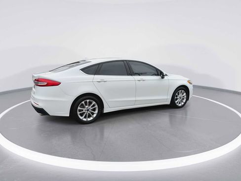 Used 2020 Ford Fusion SE FWD image 8