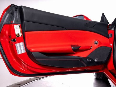 Used 2019 Ferrari 488 Spider image 55